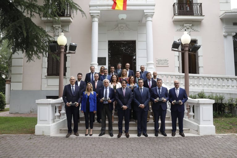 Escuela CES galardonada por su excelencia educativa