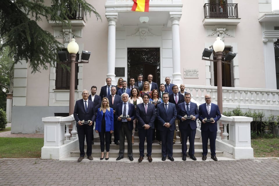 Escuela CES galardonada por su excelencia educativa